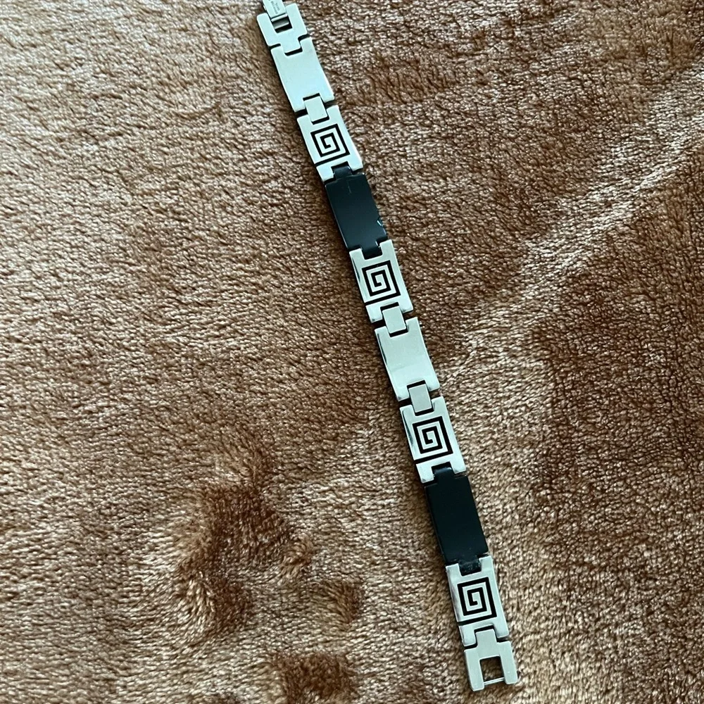 Men's Silver and Black Geometric Bracelet